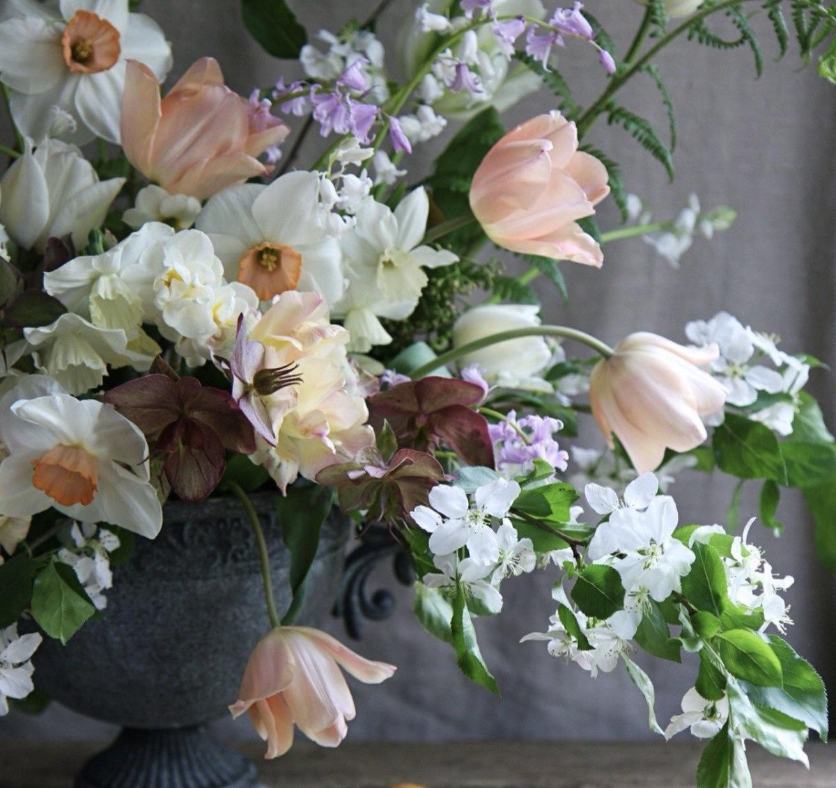 Spring Bulbs, Botanicals and Moss – Artisanal Centerpiece 